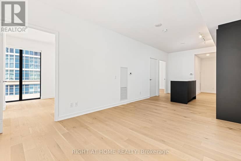 315 - 25 Richmond Street E — photo 3 of 22