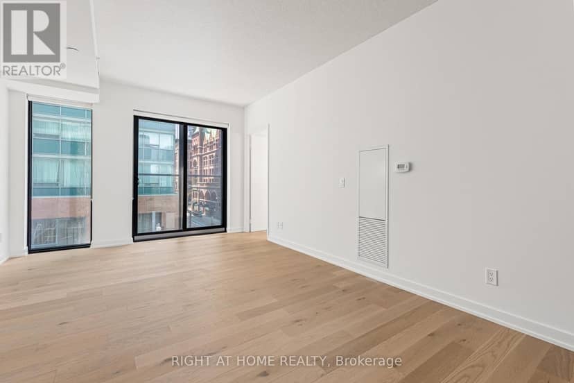 315 - 25 Richmond Street E — photo 8 of 22