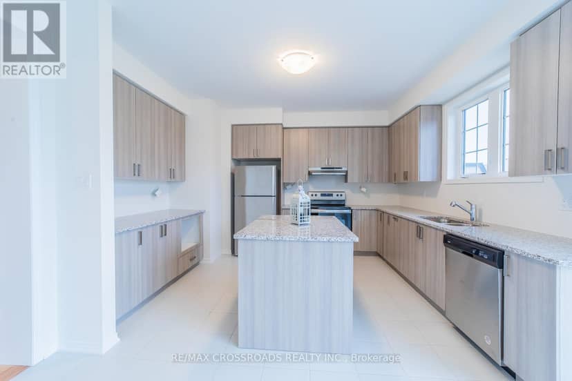 332 Coronation Road — photo 12 of 34
