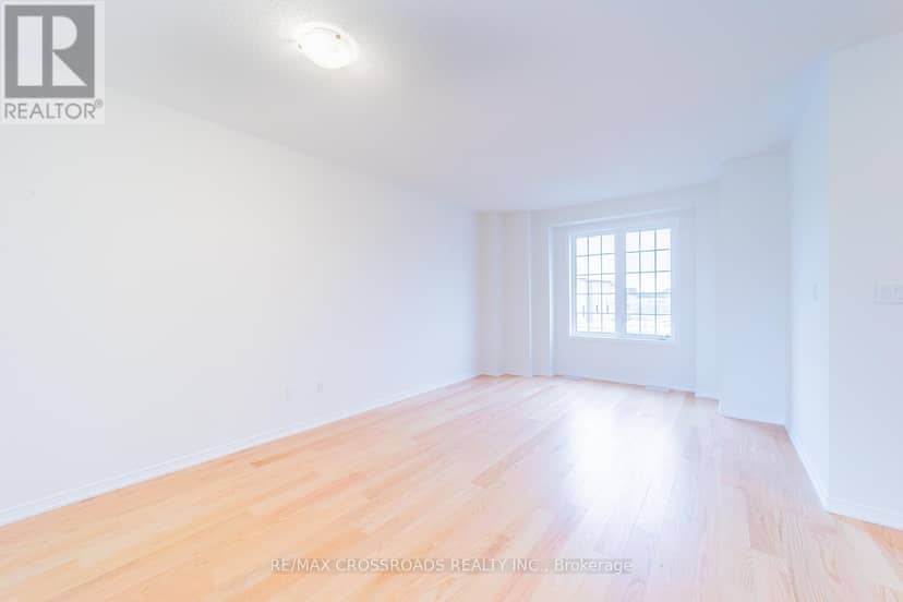 332 Coronation Road — photo 8 of 34