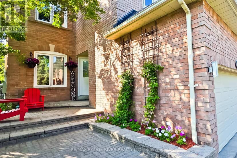 6 Knotty Pine Drive, Whitby, photo 2