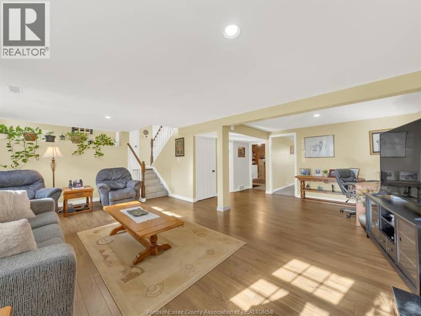 214 PRINCE ALBERT STREET North — photo 19 of 40