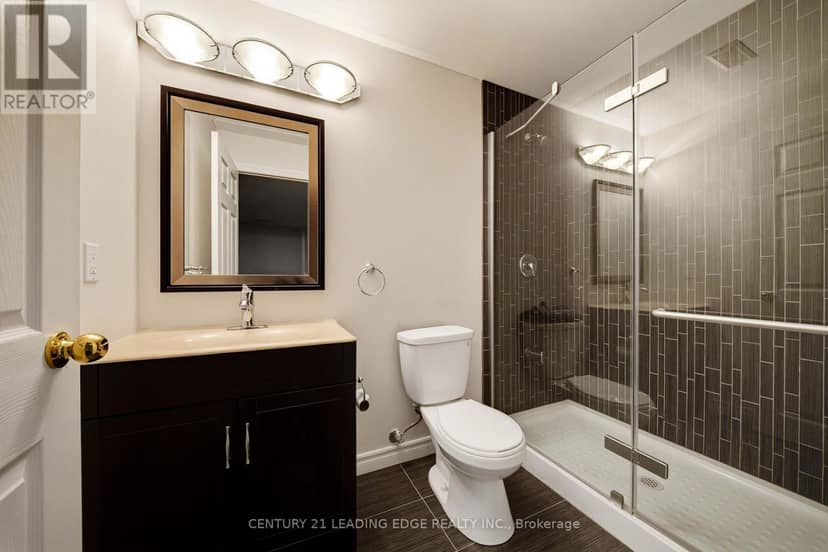 818 Castlemore Avenue — photo 37 of 40