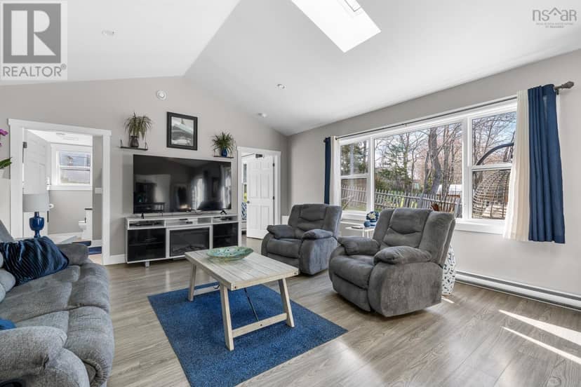12 Wamphray Crescent — photo 19 of 40