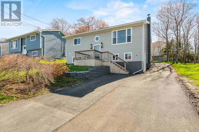 12 Wamphray Crescent — photo 1 of 40