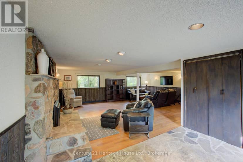 313207 Highway 6 — photo 33 of 40