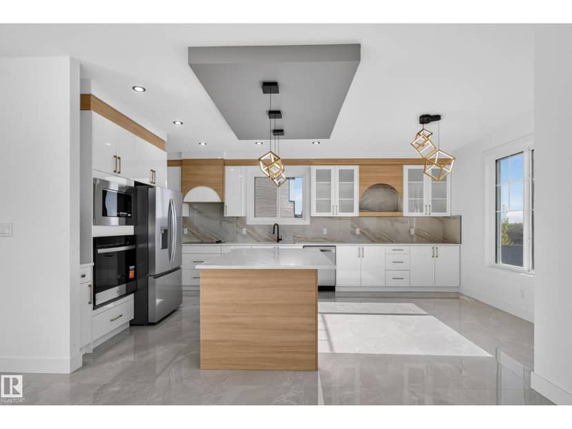 6320 24 ST NE NE — photo 14 of 40