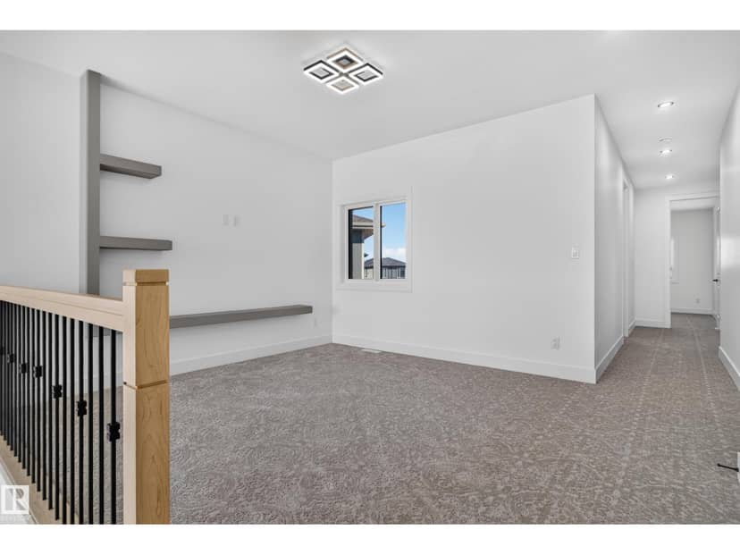 6320 24 ST NE NE — photo 33 of 40