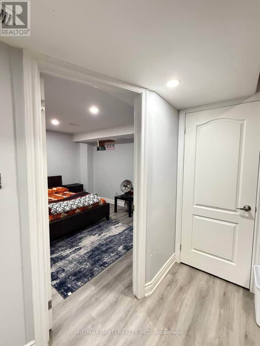 43 Queenpost Drive — photo 24 of 40