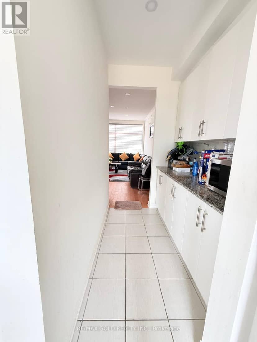 43 Queenpost Drive — photo 38 of 40