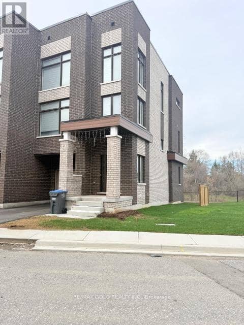 43 Queenpost Drive, Brampton, photo 4