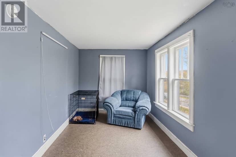 6351 Highway 101 — photo 15 of 27