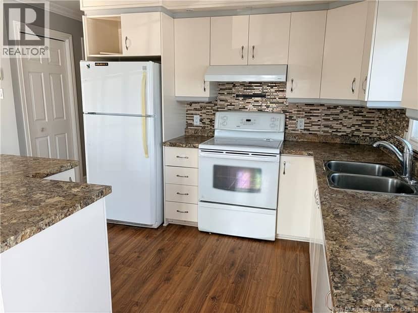 764 Rue Champlain Street — photo 15 of 38