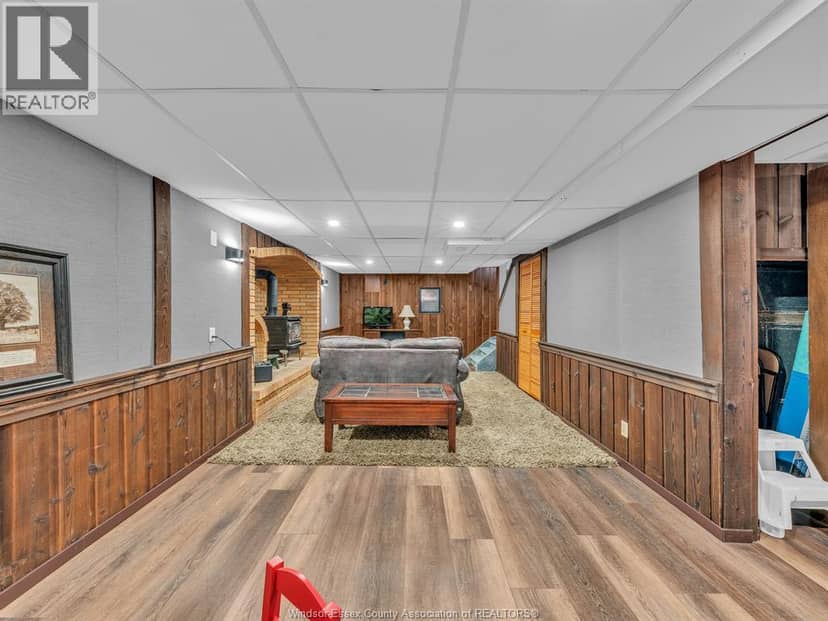 388 SEACLIFF DRIVE West — photo 38 of 40