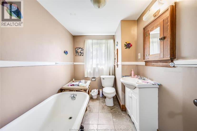 2075 Ottawa Street — photo 13 of 28