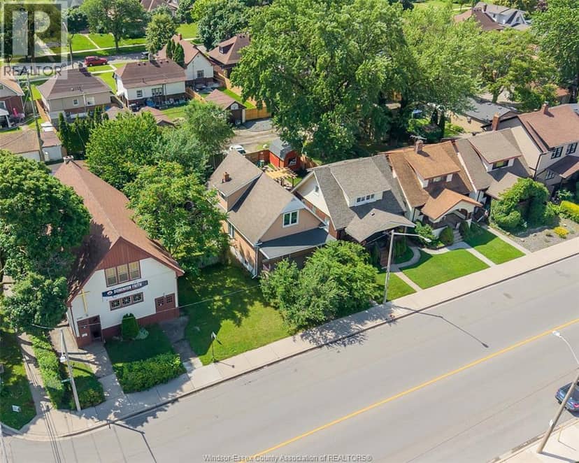 2075 Ottawa Street — photo 2 of 28