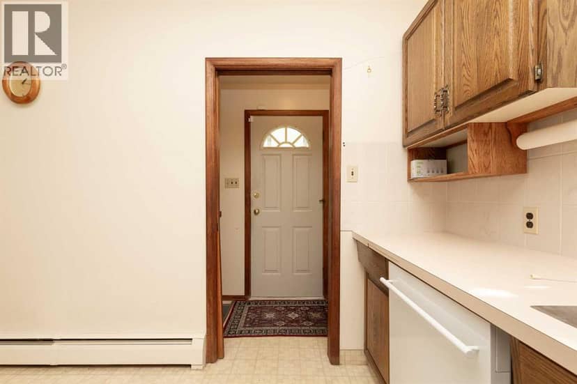 2710 6A Avenue N, Lethbridge, photo 8