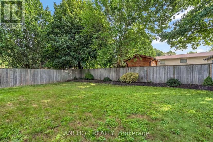 684 Griffith Street — photo 33 of 40