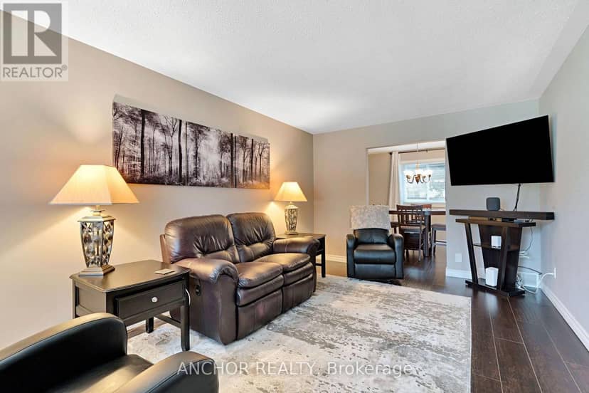 684 Griffith Street, London South, photo 5