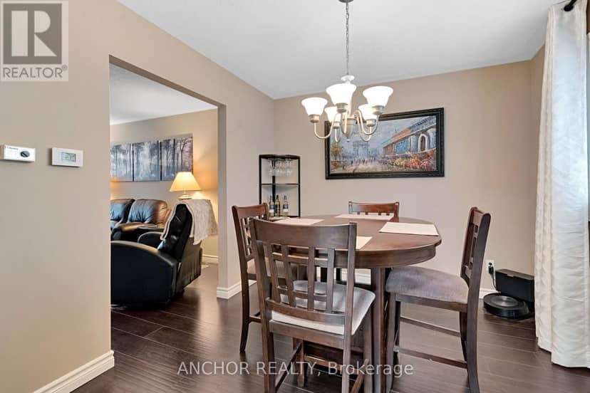 684 Griffith Street, London South, photo 7