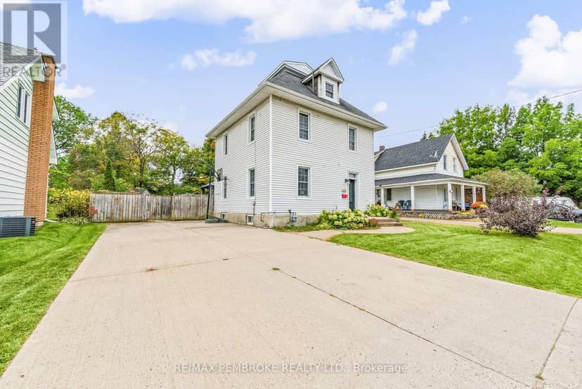 626 Hamilton Street W, Laurentian Valley, photo 3
