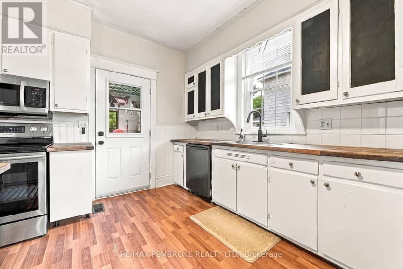 626 Hamilton Street W, Laurentian Valley, photo 8