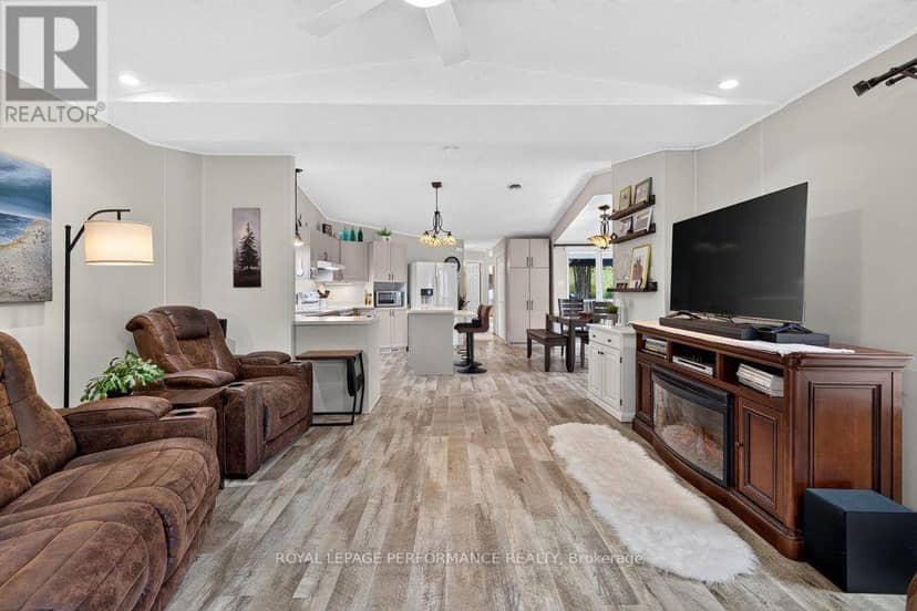 6636 Vista Patrick Private — photo 13 of 40