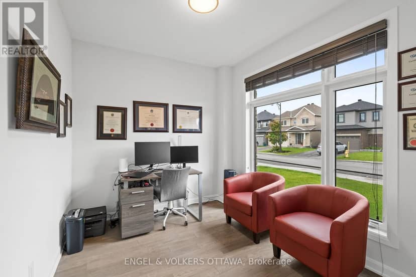 195 Alex Polowin Avenue — photo 3 of 34
