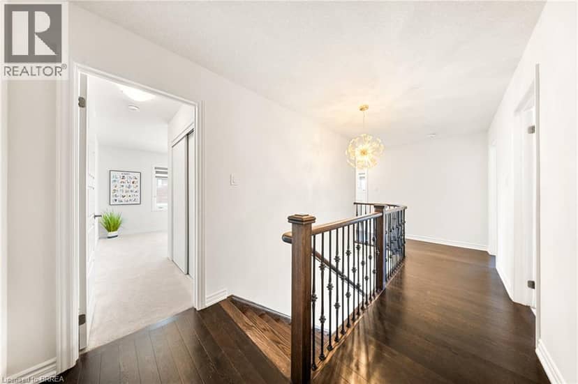 1 BEE Crescent — photo 21 of 40