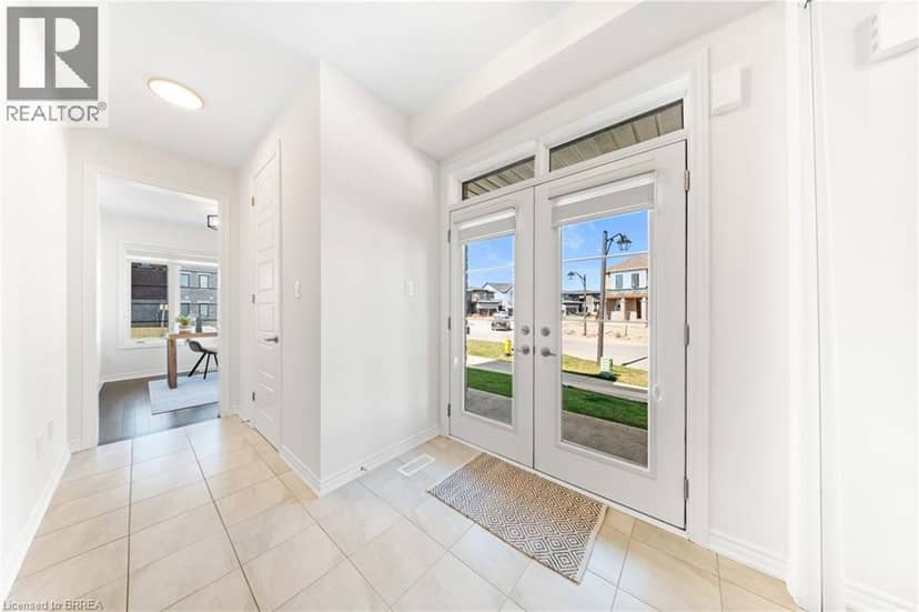 1 BEE Crescent, Brantford, photo 4