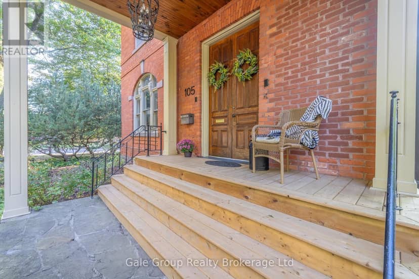 105 Vansittart Avenue — photo 13 of 40