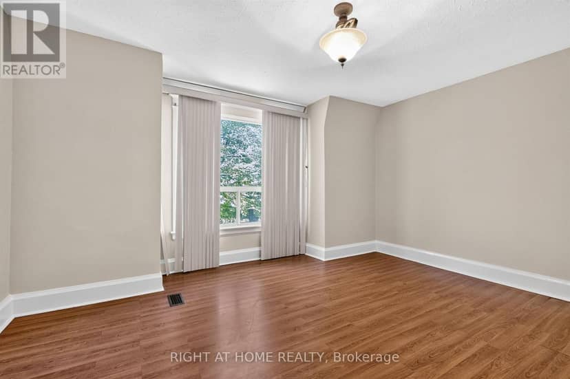 431 Lansdowne Avenue — photo 16 of 26