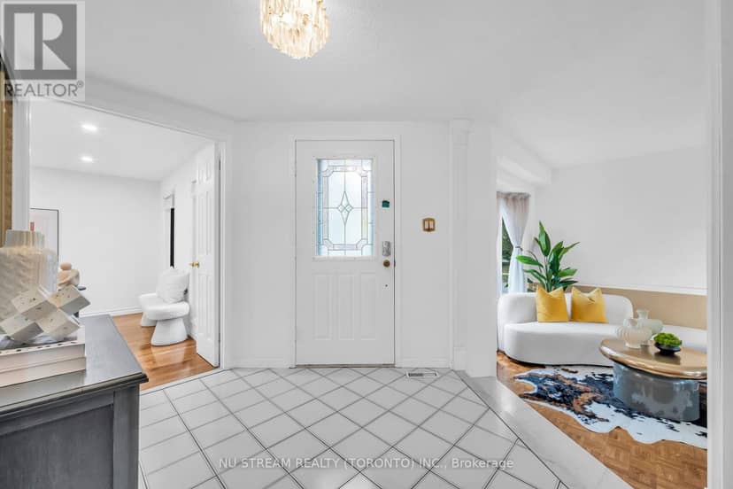 37 Wintermute Boulevard, Toronto, photo 8