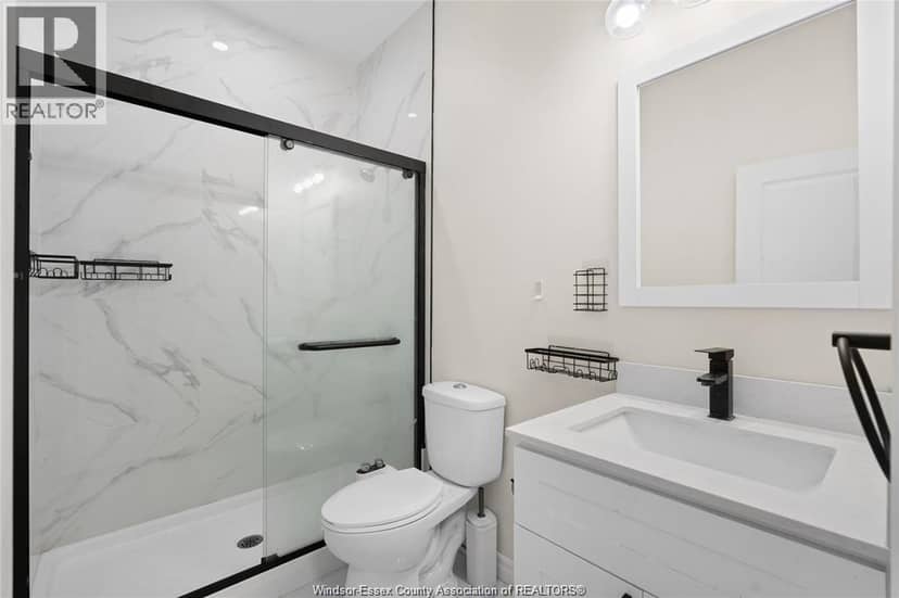 939 WYANDOTTE STREET East — photo 9 of 29