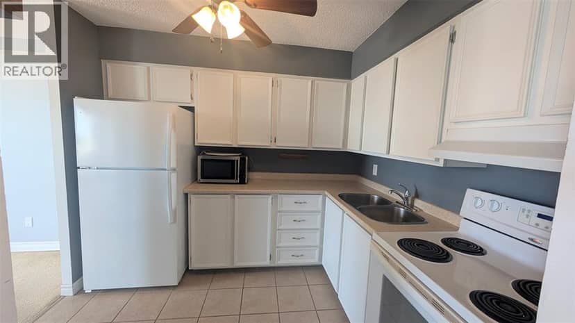 155 FRONT STREET North Unit# 910 — photo 9 of 22