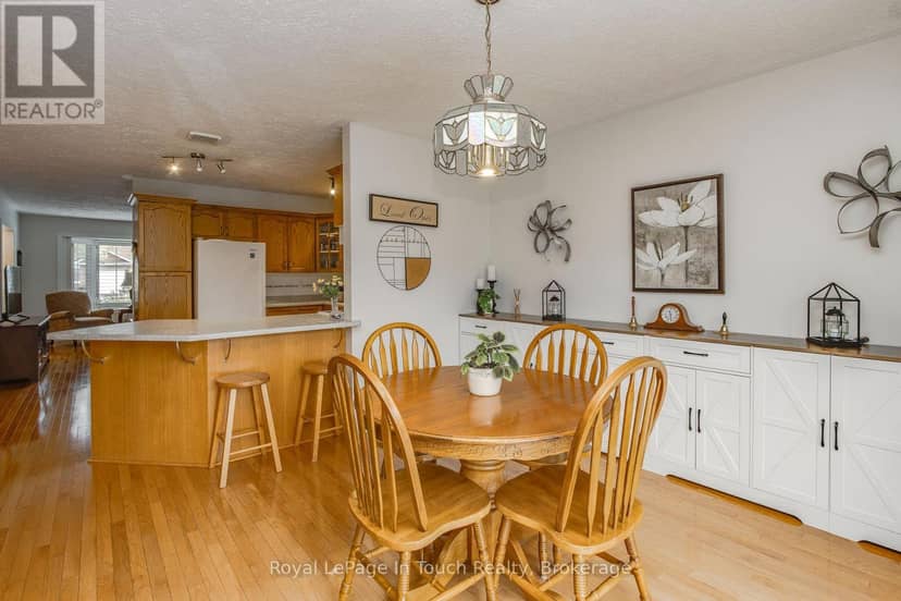 18 - 90 Burke Street — photo 7 of 20