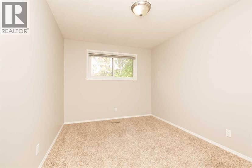 205 Columbia Boulevard W — photo 12 of 30