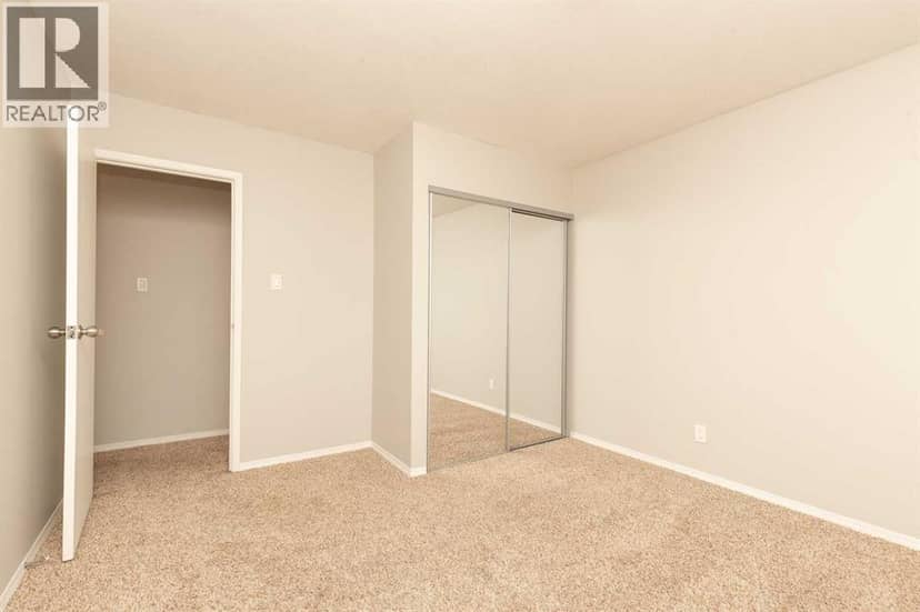 205 Columbia Boulevard W — photo 16 of 30