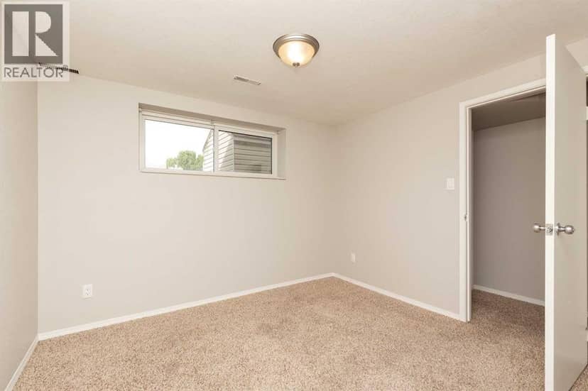 205 Columbia Boulevard W — photo 20 of 30