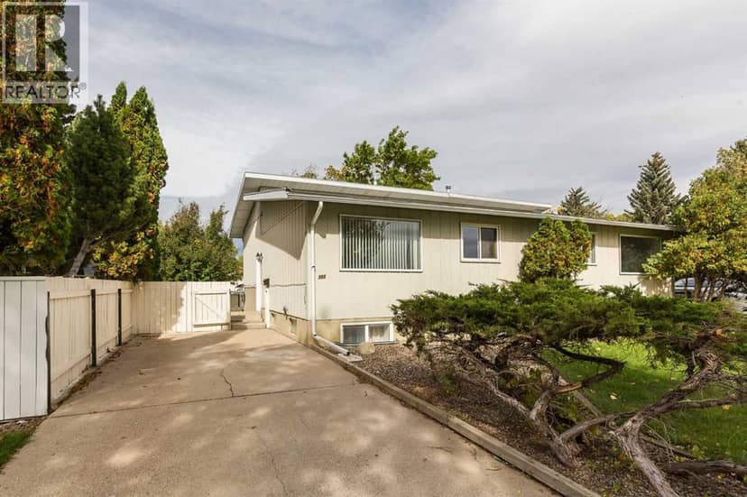 205 Columbia Boulevard W, Lethbridge, photo 4