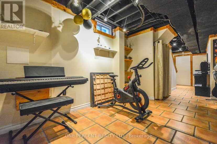 90 Breeze Drive — photo 37 of 40