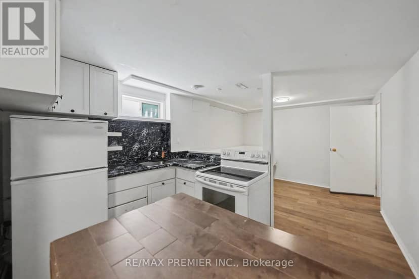 249 Britannia Avenue — photo 33 of 40
