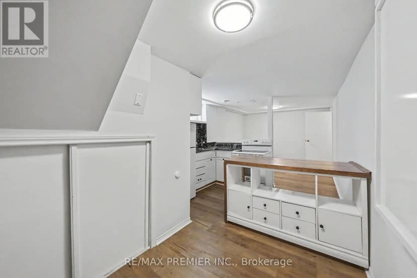 249 Britannia Avenue — photo 34 of 40
