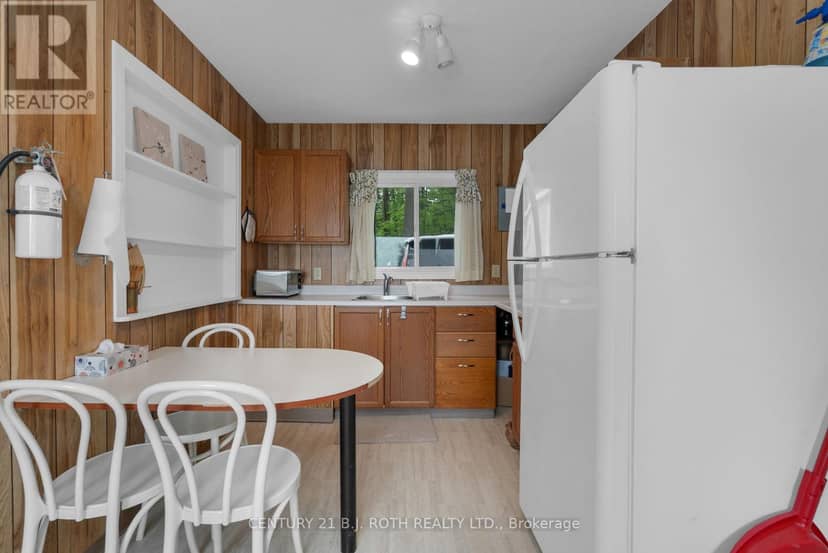 2026 Tiny Beaches Road S — photo 25 of 40