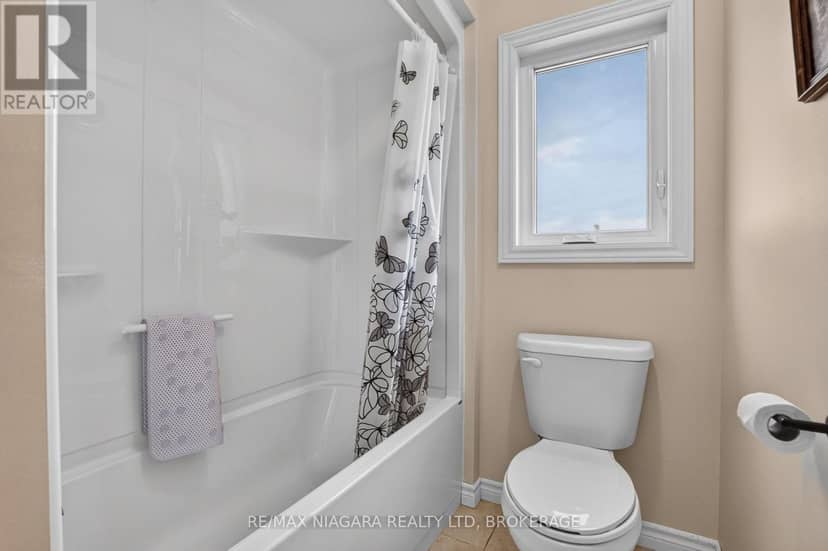 4891 Vaughan Road E — photo 29 of 40