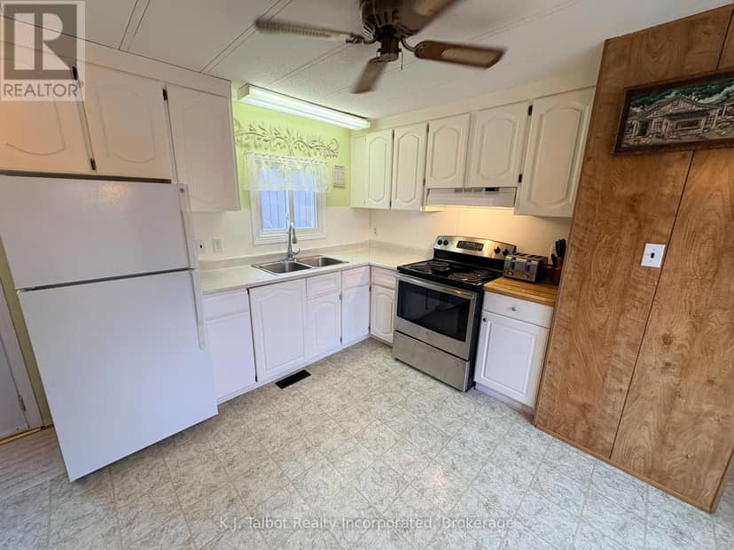 4 Poplar Lane — photo 15 of 28