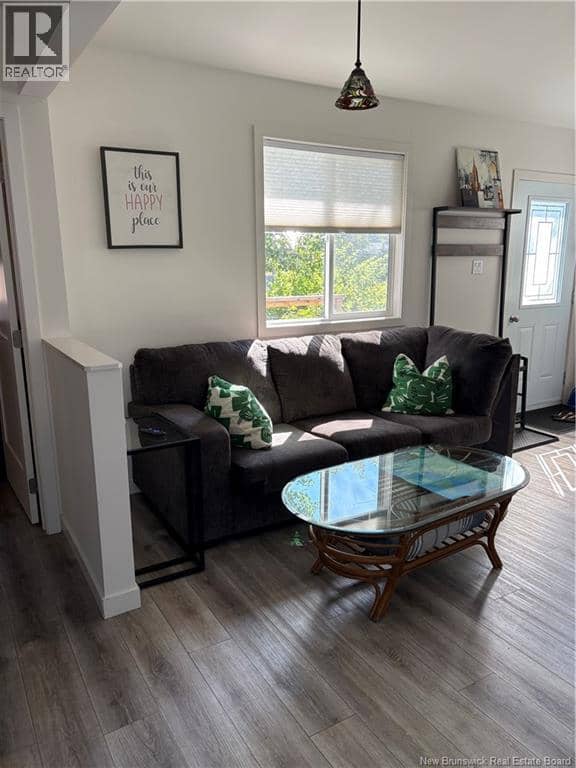 29 Railway Avenue — photo 9 of 37