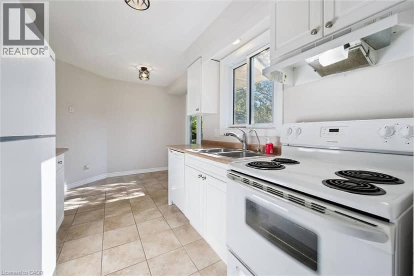 375 KINGSCOURT Drive Unit# 40 — photo 27 of 40