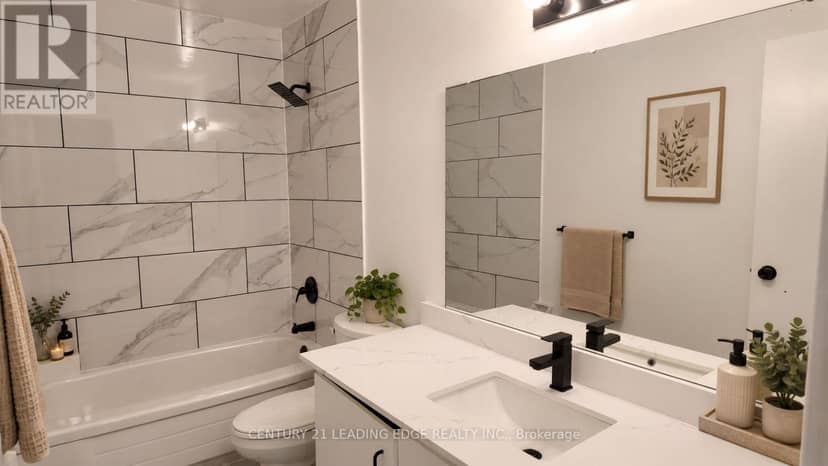 199 - 1055 Dundas Street E, Mississauga, photo 2