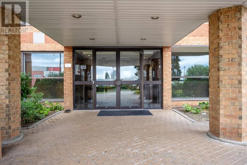 417 - 6 Humberline Drive, Toronto, photo 2